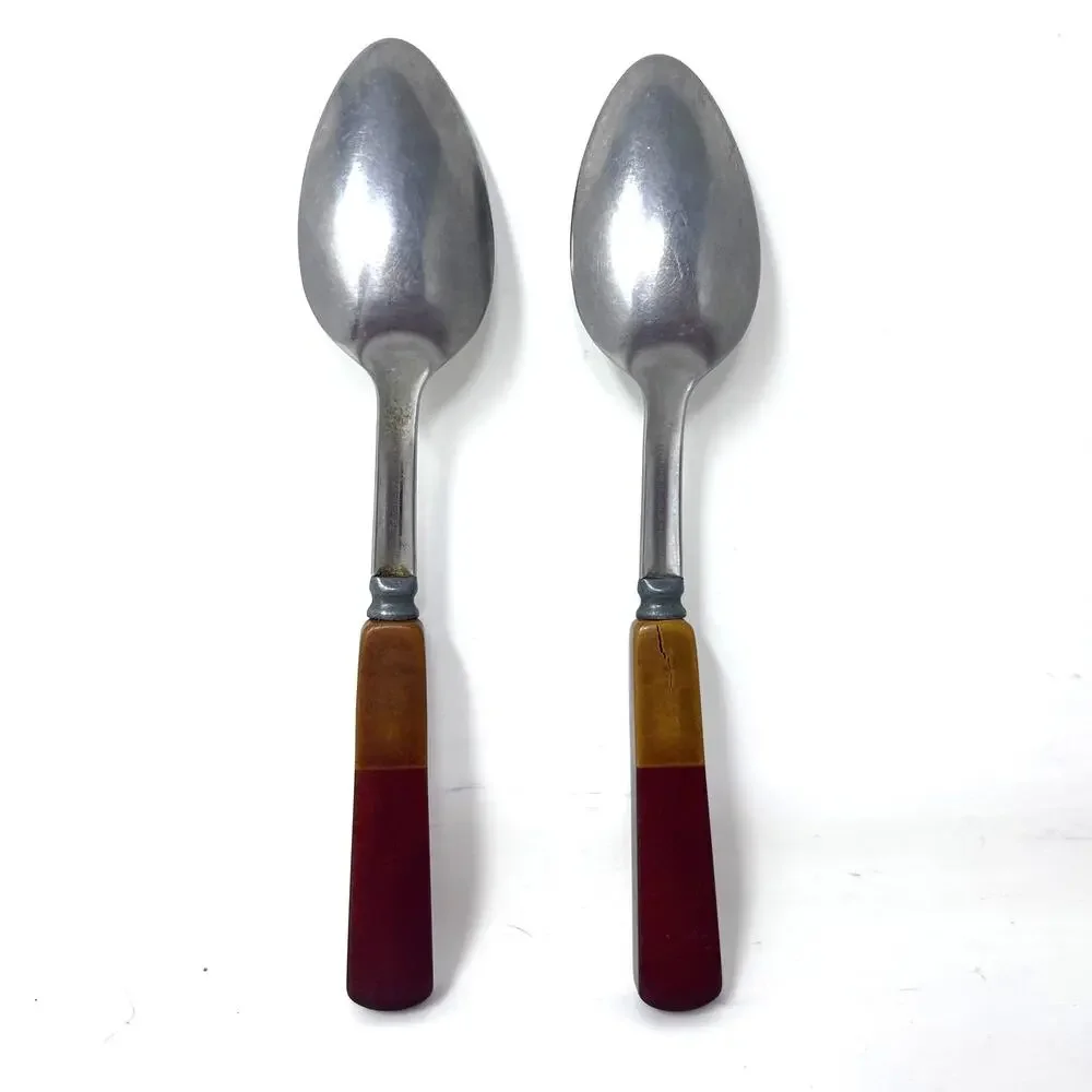 Unbranded vintage bakelite